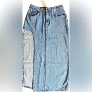 Francesca's Medium Wash Denim Midi Skirt with large side slit. NWT. Size Medium